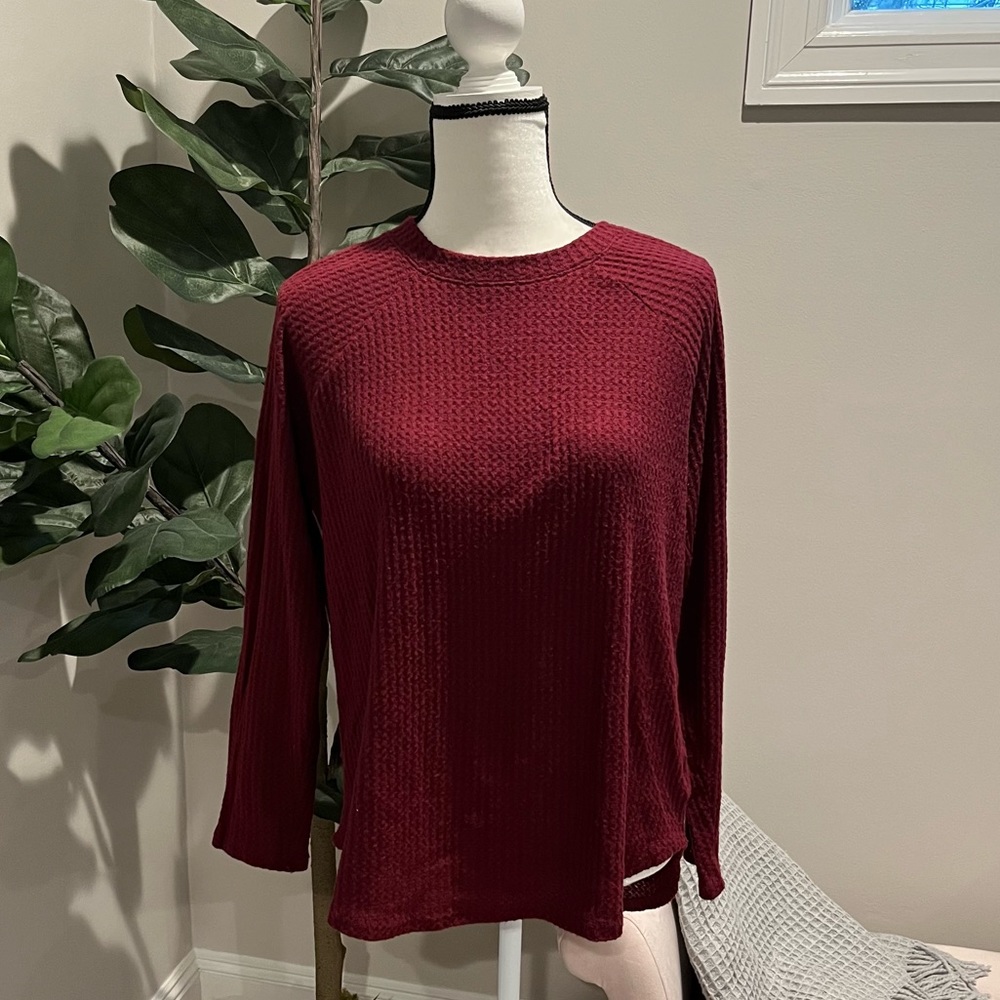 AMERICAN EAGLE waffle knit shirt